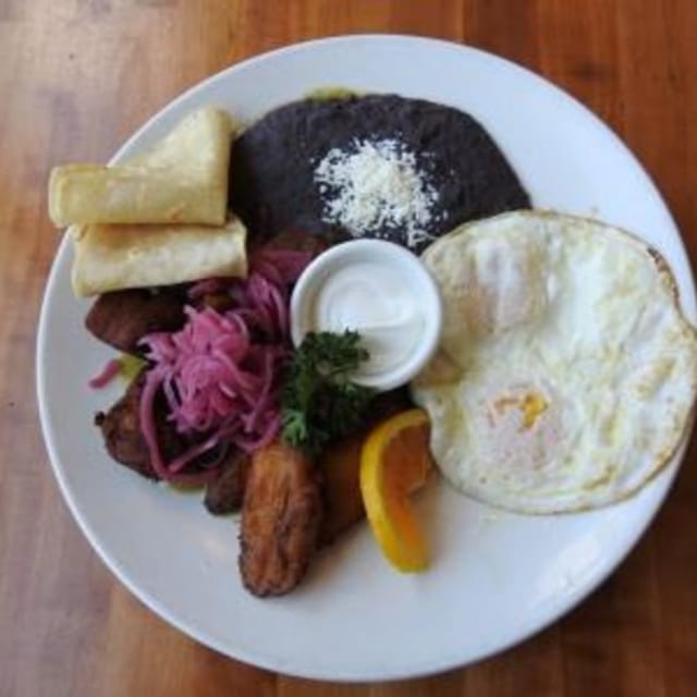 Desayuno Tipico.