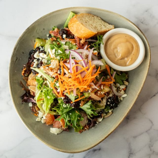 La Taza Salad.