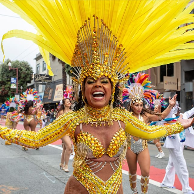 Carnaval Vibes at Café La Taza