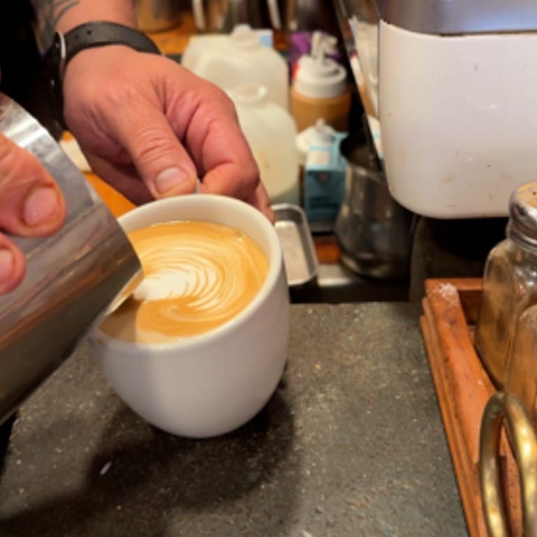 Café La Taza: Enjoy Your Favorite Drinks 