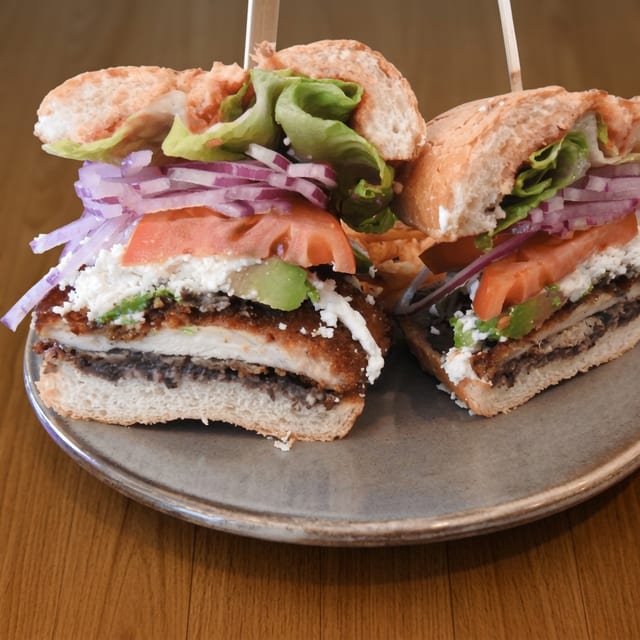 Torta Chicken Milanesa.
