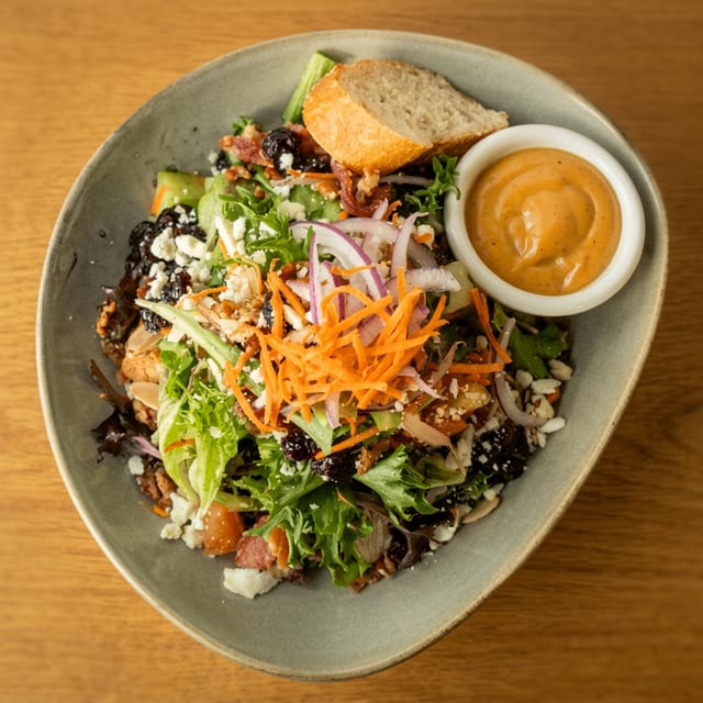 La Taza Salad.